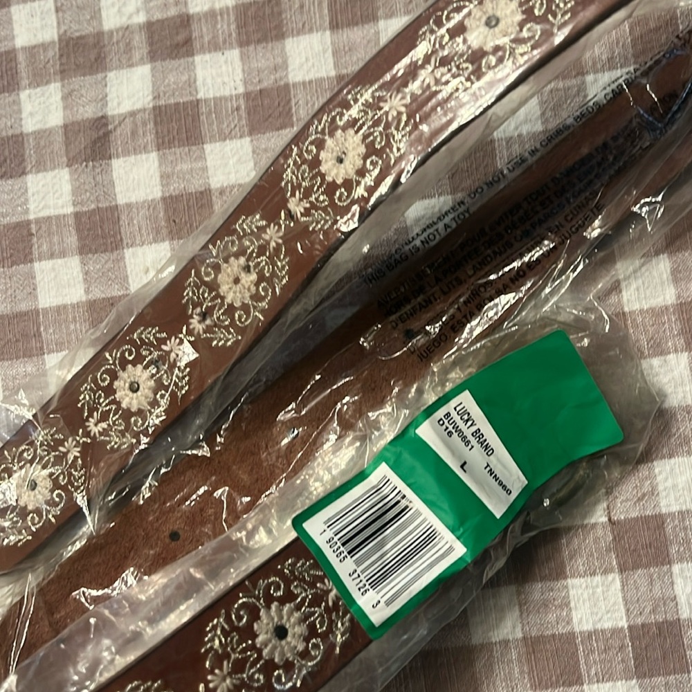 Lucky Brand belt, size L, NWT, leather
